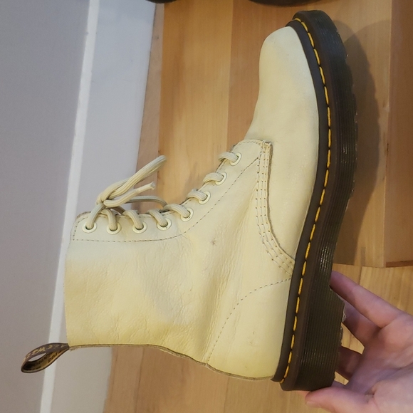 Light yellow Pascal Dr Martens 💛 soft leather boots sz 6 ladies - Picture 5 of 13